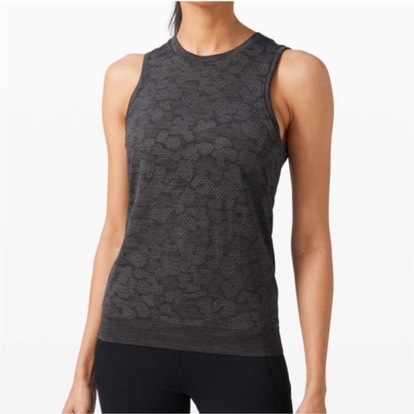 Lululemon | Breeze By Muscle Tank Polar Spots Titanium / Black - Sleeveless - Picture 1 of 7